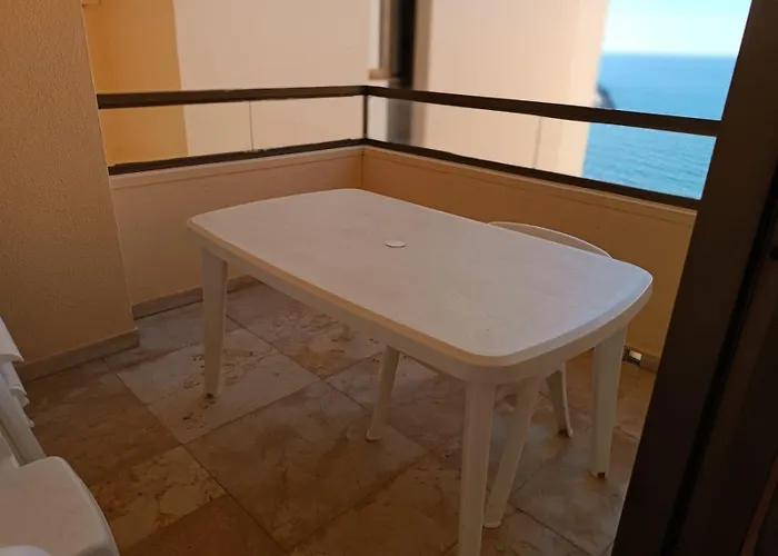 Апартаменти Playa Del Cristo Естепона